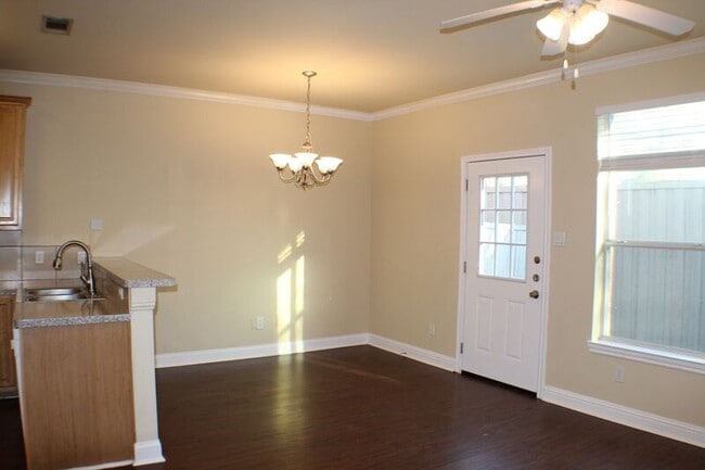 Building Photo - 118 Seva Ct