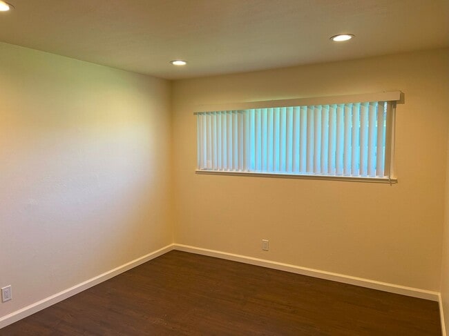 Building Photo - DESIREABLE UNION CITY NEIGHBORHOOD BEAUTIF...
