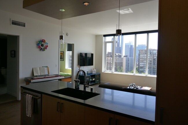 Foto del edificio - 1321 Seneca St