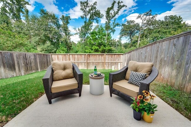 Building Photo - 86 Aventura Pl