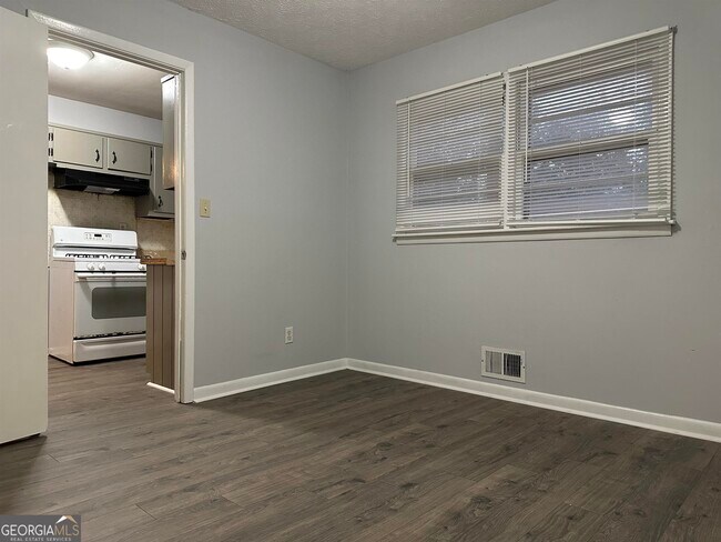 Foto del edificio - 4522 Ridge Dr