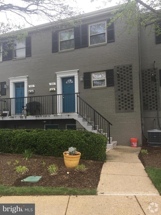 Building Photo - 404 N Armistead St