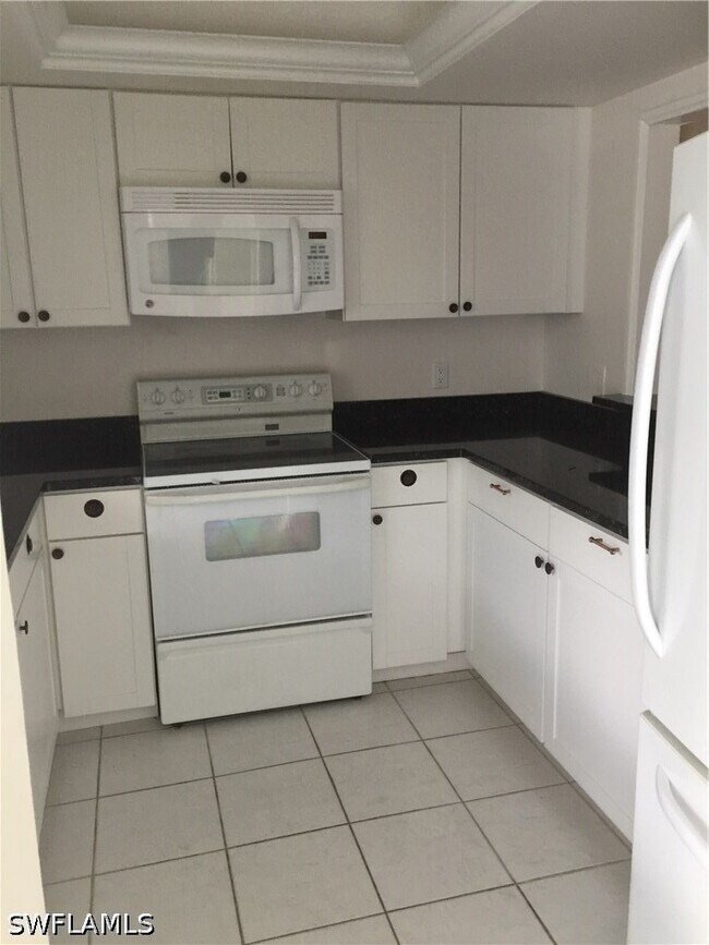 Foto del edificio - 5651 Rattlesnake Hammock Rd