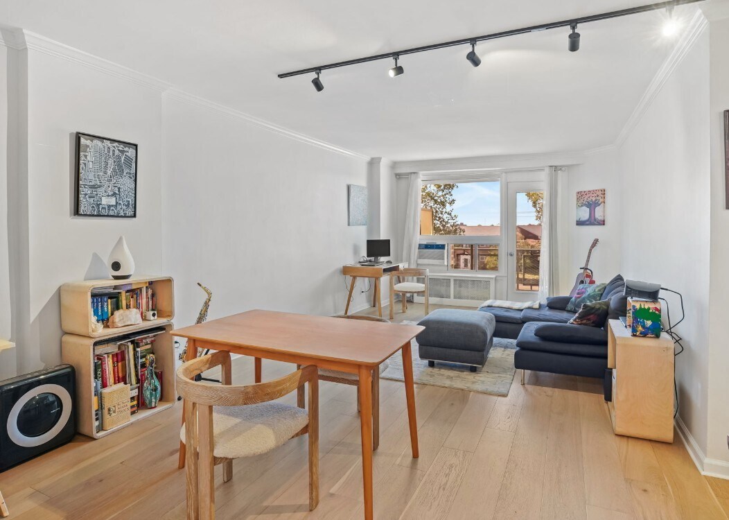 Foto principal - 91 Strawberry Hill Ave