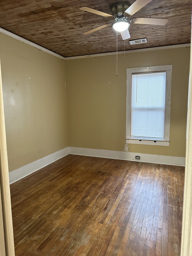 Foto del edificio - 329 Sanford Ave