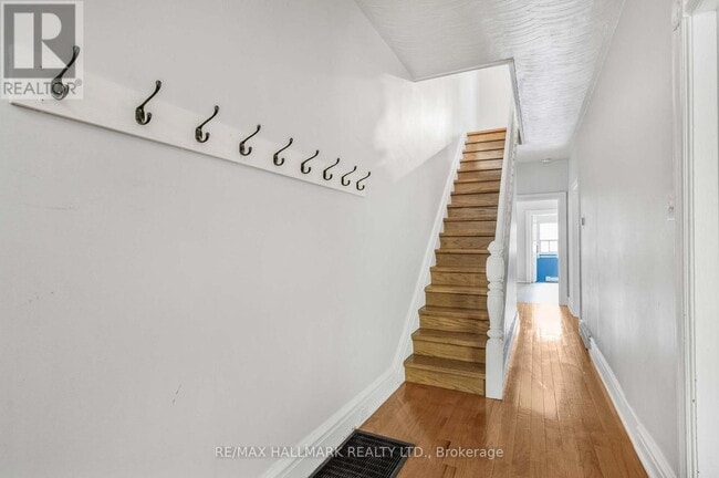 Building Photo - 112 Wells St