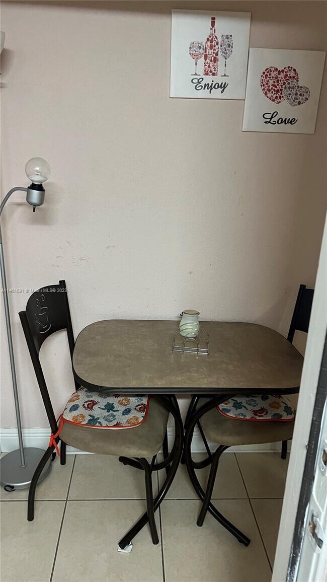 Building Photo - 8170 NW 20th Ct