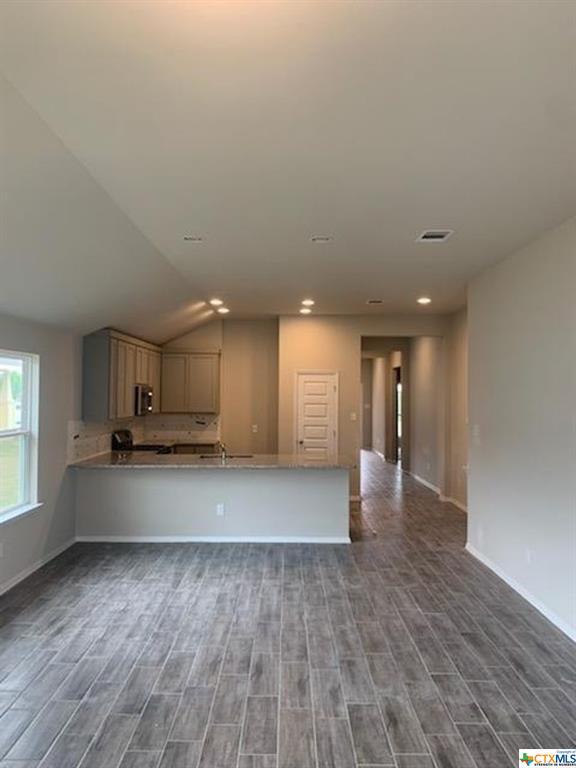Building Photo - 212 Rollingwood Dr