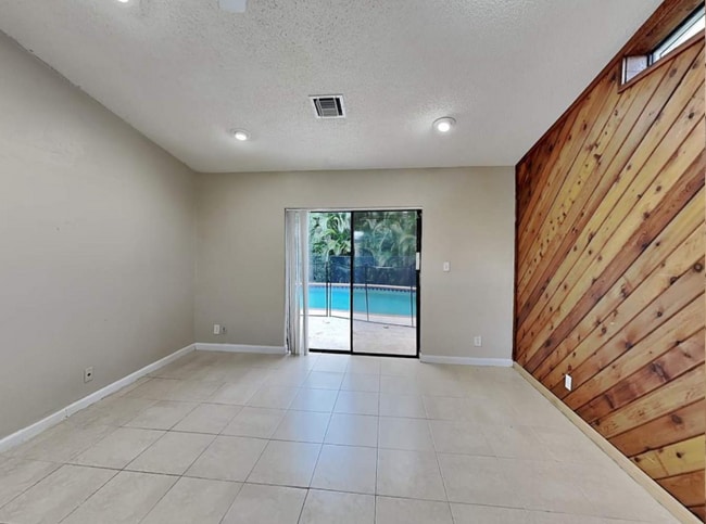 Foto del edificio - 6408 NW 33rd Terrace