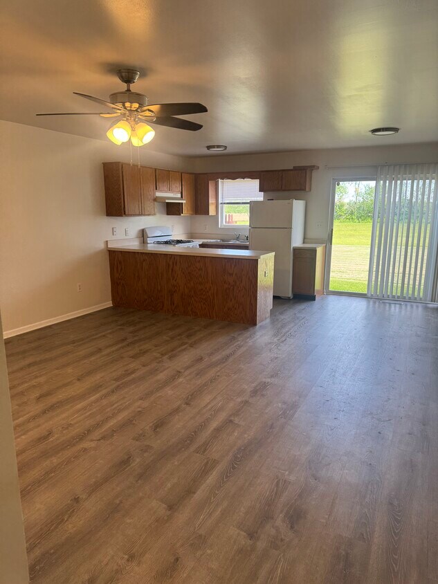 Foto principal - 2364 Cherry Tree Ln