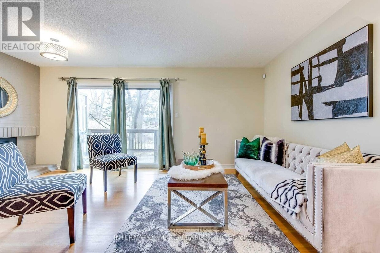 Photo principale - 6855 Glen Erin Dr