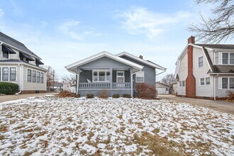 Building Photo - 4524 Waveland Ct