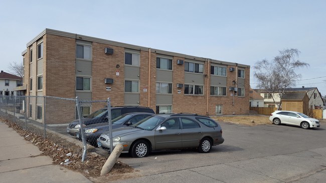 Estacionamiento - Birchhill Apartments