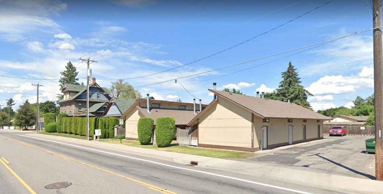 Primary Photo - 312 N University Apartments