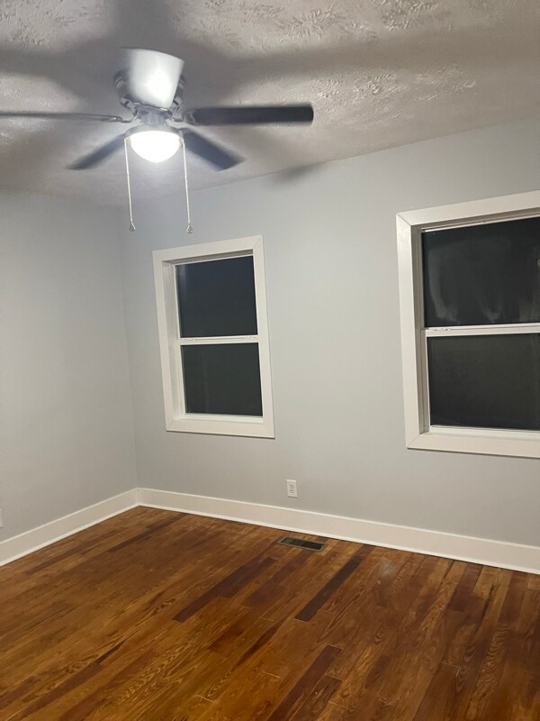 Building Photo - 237 Highview St