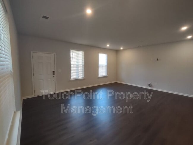 Foto del edificio - 7824 Nelson Rd