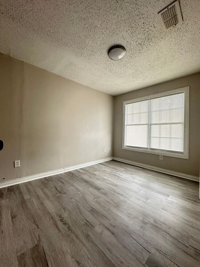 Foto del edificio - 6200 N 44th St