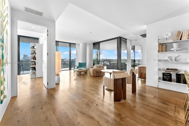 Building Photo - 8701 Collins Ave