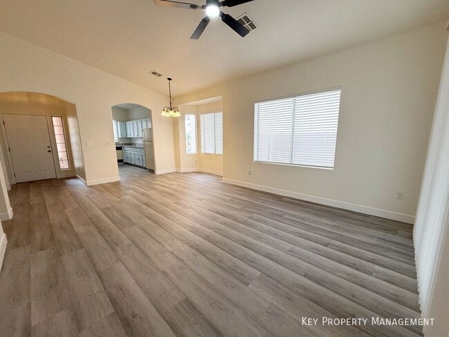 Foto del edificio - 1605 Woodward Heights Way