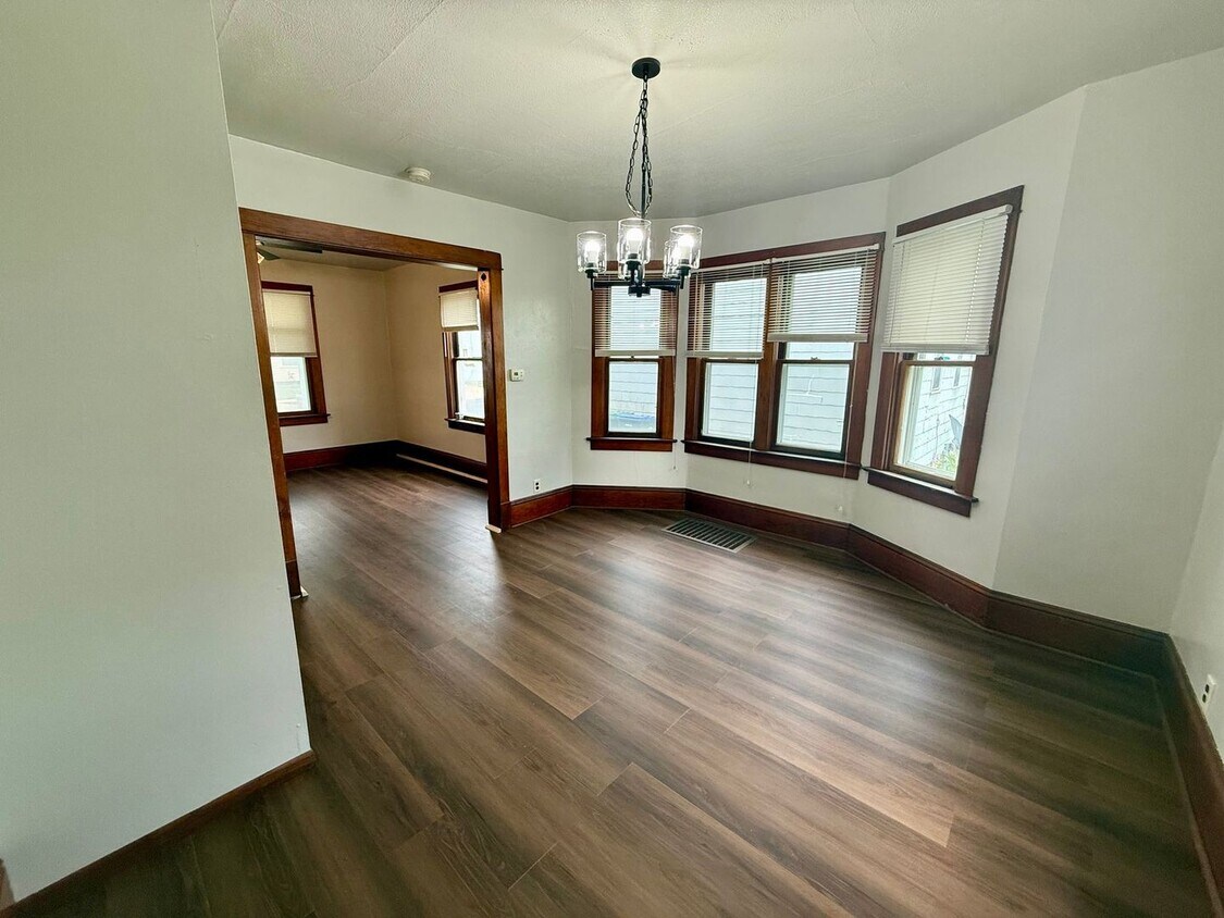 Foto principal - 312 W Arnold St