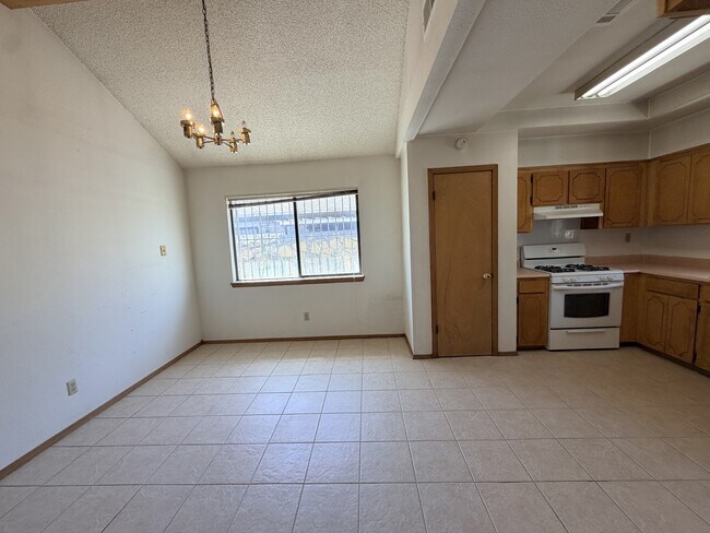 Building Photo - 3217 Red Sails Dr