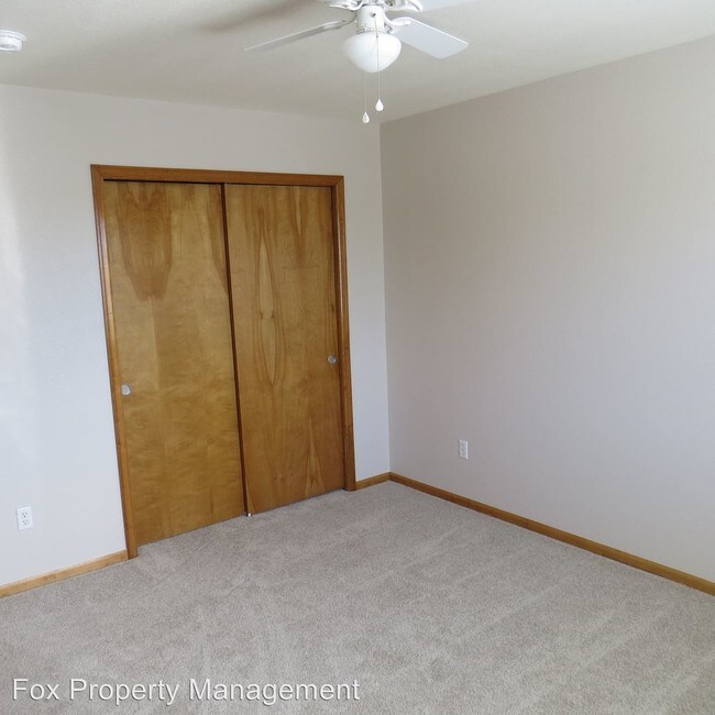 Building Photo - 940 W 133rd Cir