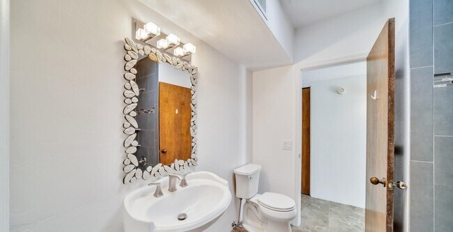 Building Photo - 6801 E Dorado Ct