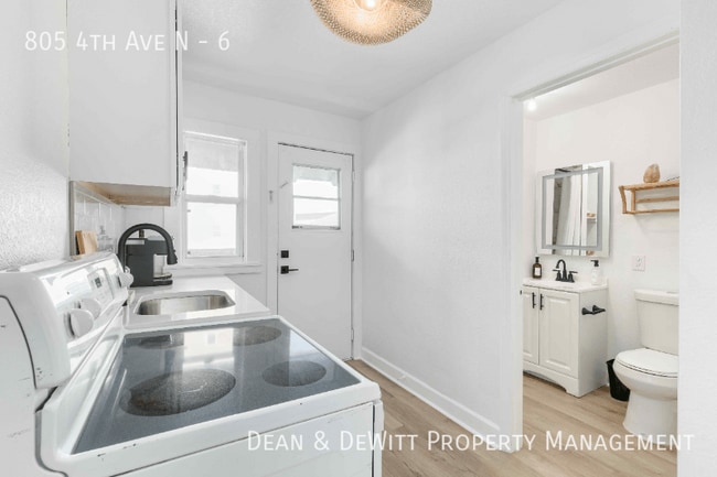 Interior Photo - 805 4th Ave N, St. Petersburg, FL 33701
