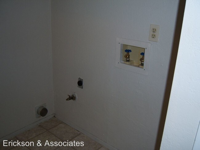 Building Photo - 901 Chisholm Trail Cv