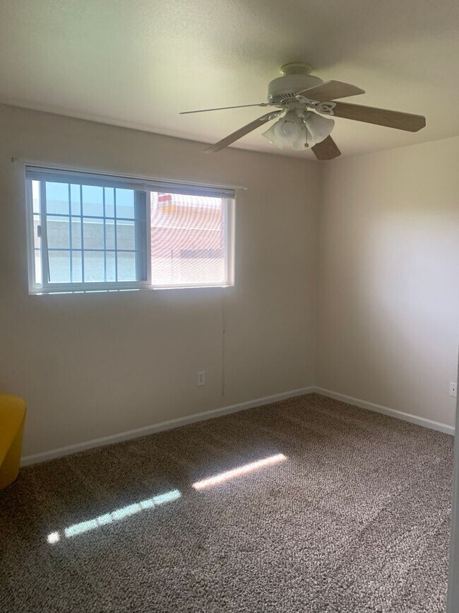 Foto del edificio - 3 BR 2 BA Available Now