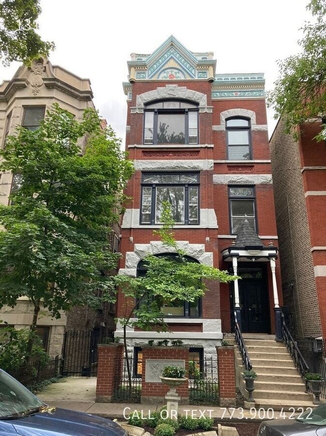 Photo - 1310 N Hoyne Ave Apartment
