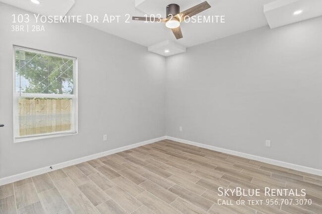 Foto del edificio - 103 Yosemite Dr