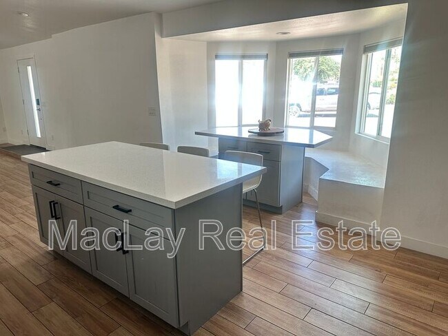 Foto del edificio - 1703 W Lane Ave