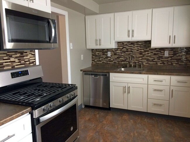 Kitchen - 116 Earlington Rd
