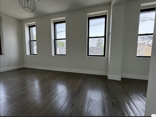 63 Irving St 206 - 64 Irving St