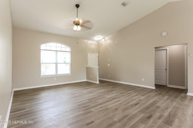 Foto del edificio - 11480 Rolling River Blvd