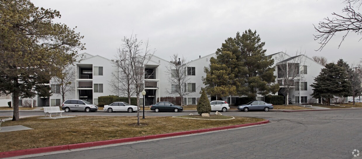 Foto del edificio - Covewood Village Apartments