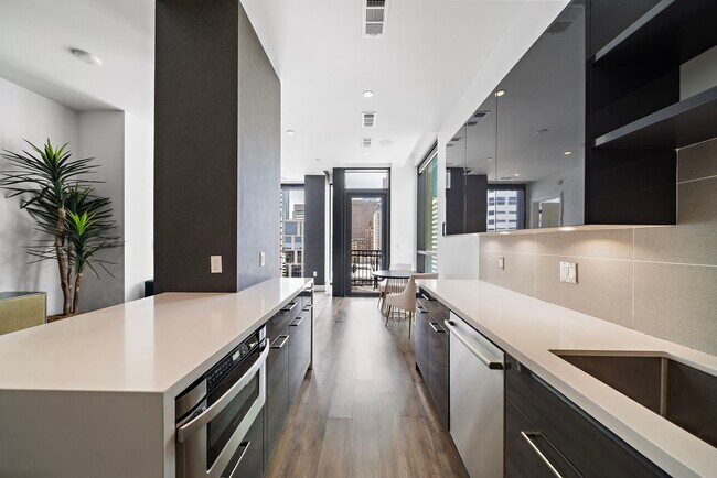 Foto del edificio - 1211 Caroline St