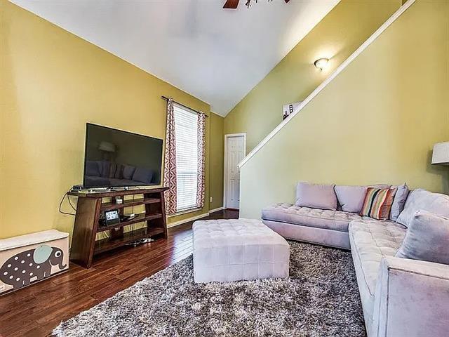 Foto del edificio - 505 Creek Ct