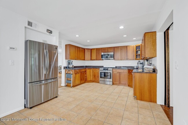 Foto del edificio - 433 Monmouth Pl