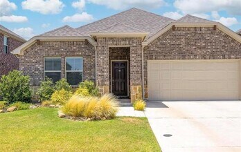 Building Photo - 636 Lazy River Dr