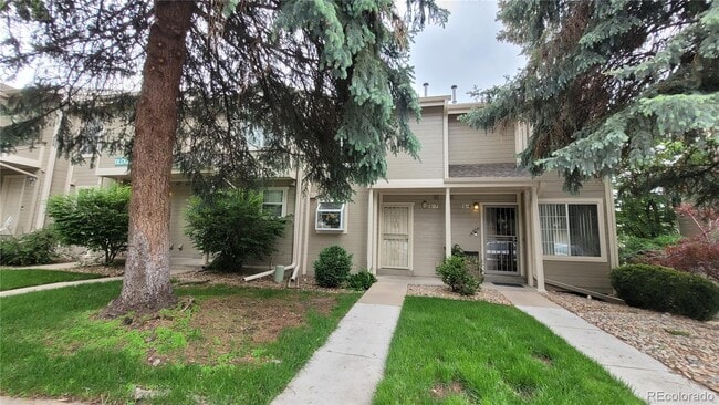Building Photo - 1818 S Quebec Way
