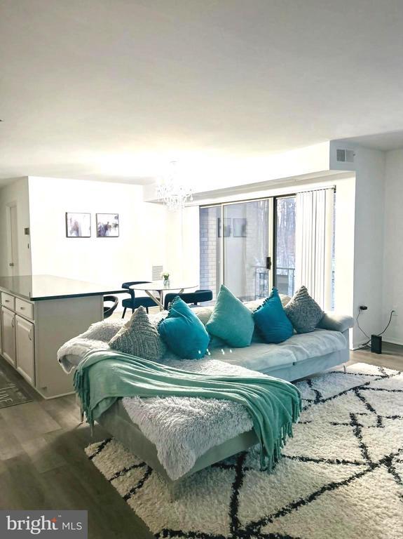 Foto del edificio - 12411 Braxfield Ct