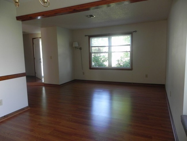 Foto del edificio - 1004 Breckenridge Ct