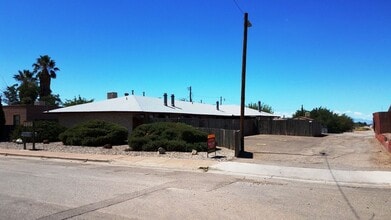 Building Photo - 2605 Pecan Dr