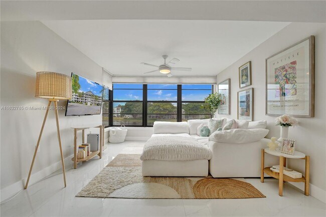 Foto del edificio - 1530 Whitehall Dr