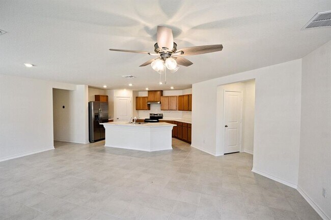 Foto del edificio - 532 Dakota Crk