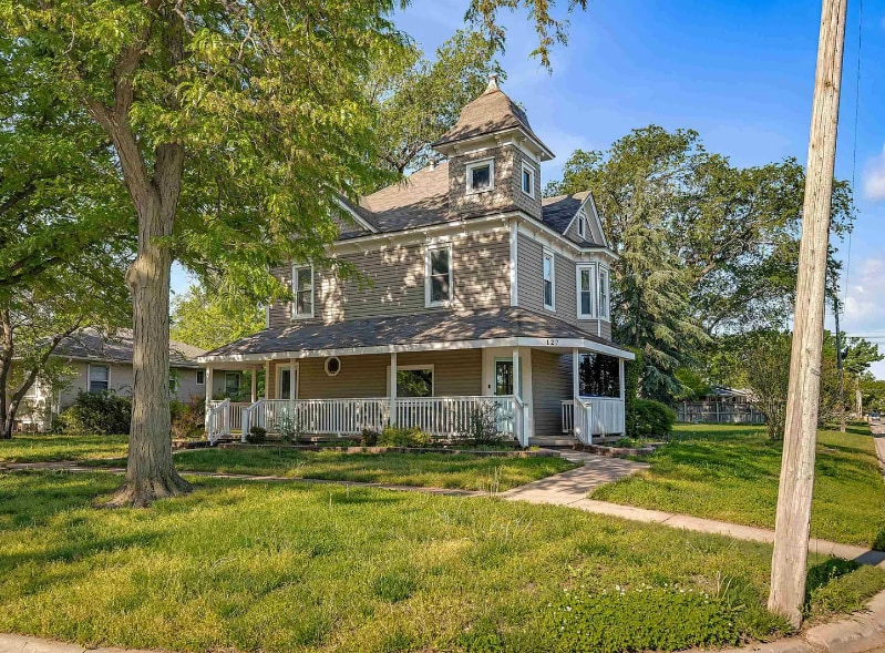 Primary Photo - 127 N Adams St