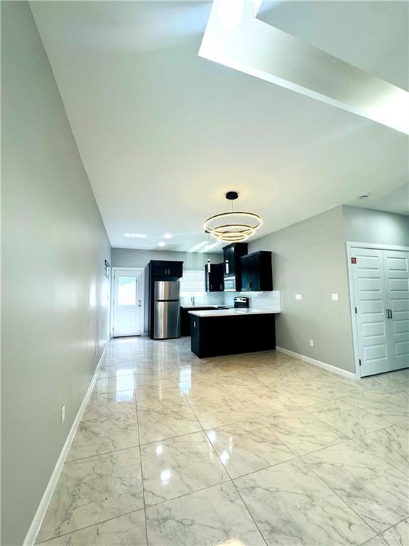 Building Photo - 2108 E Viviana St