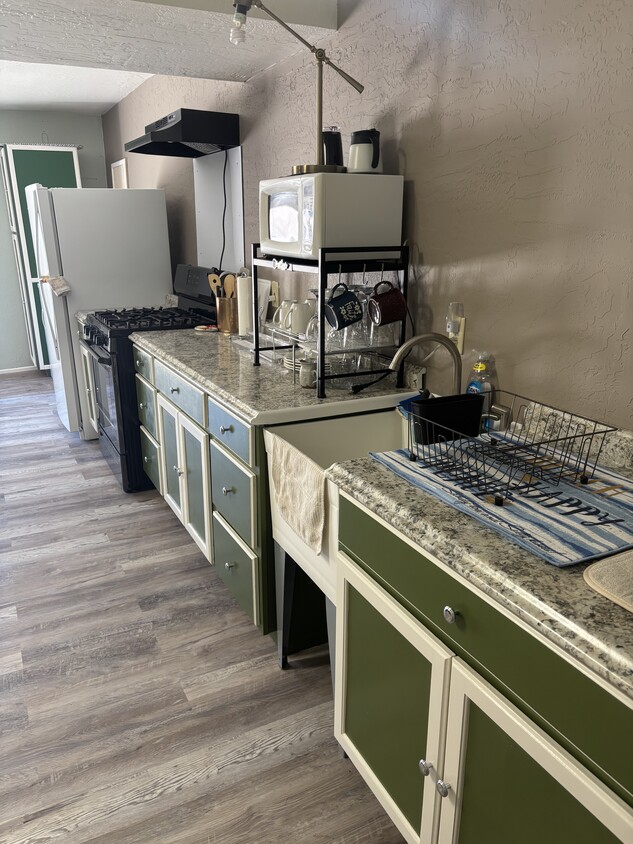 Primary Photo - 370 Arroyo Pinon Dr